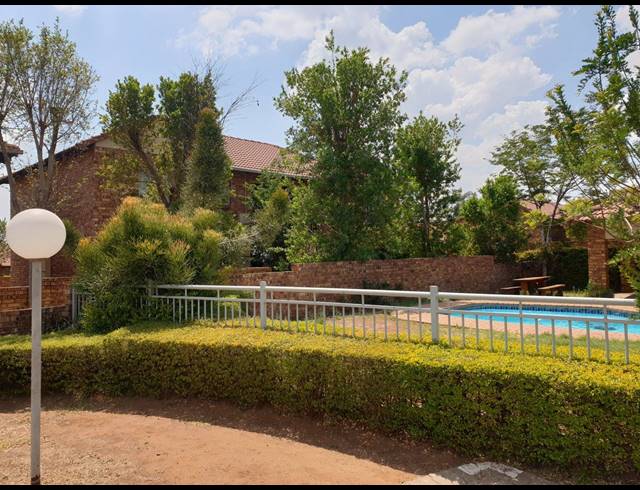 2 BEDROOM APARTMENT SOLD IN THERESAPARK